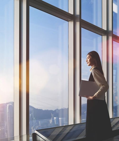 window woman skyscraper L2S