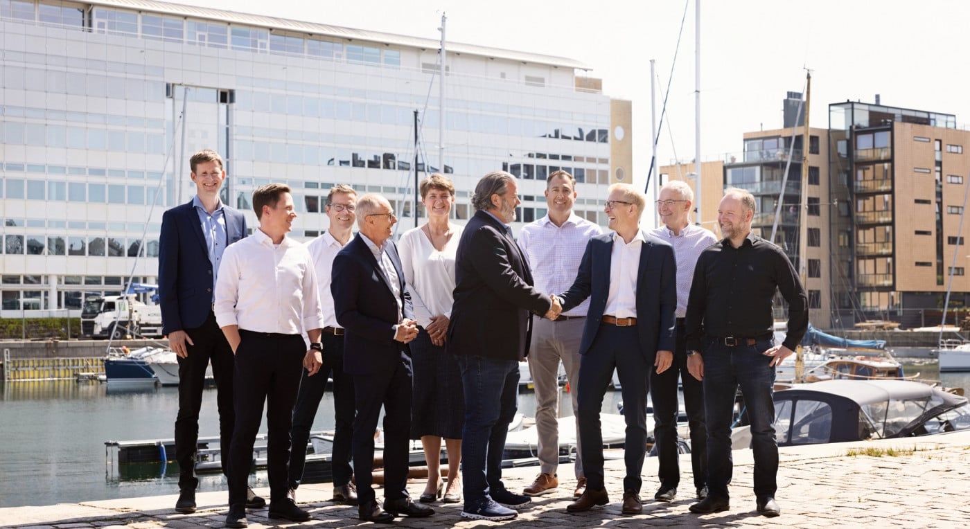 handshake business Technolution