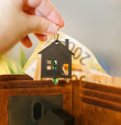 selling new home keys