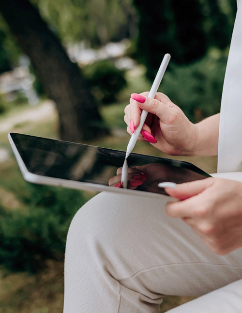 business woman tablet SL1 v2