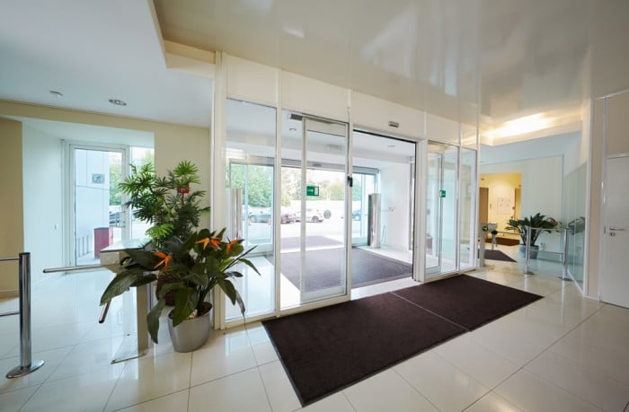 revolving door reception office building