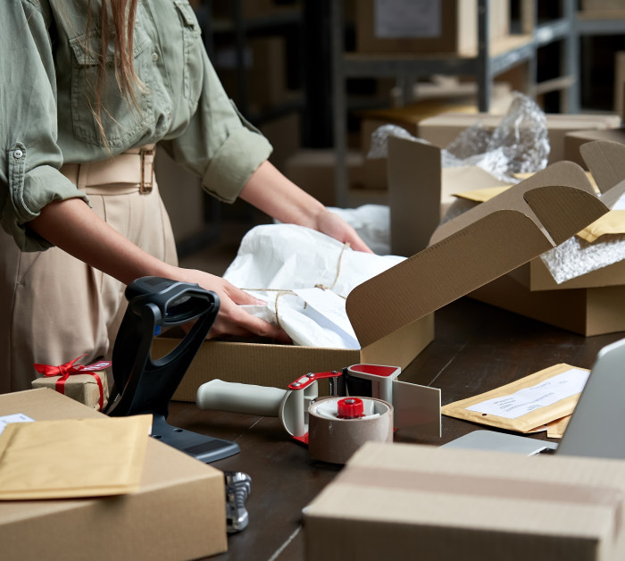 Online clothing dispatch