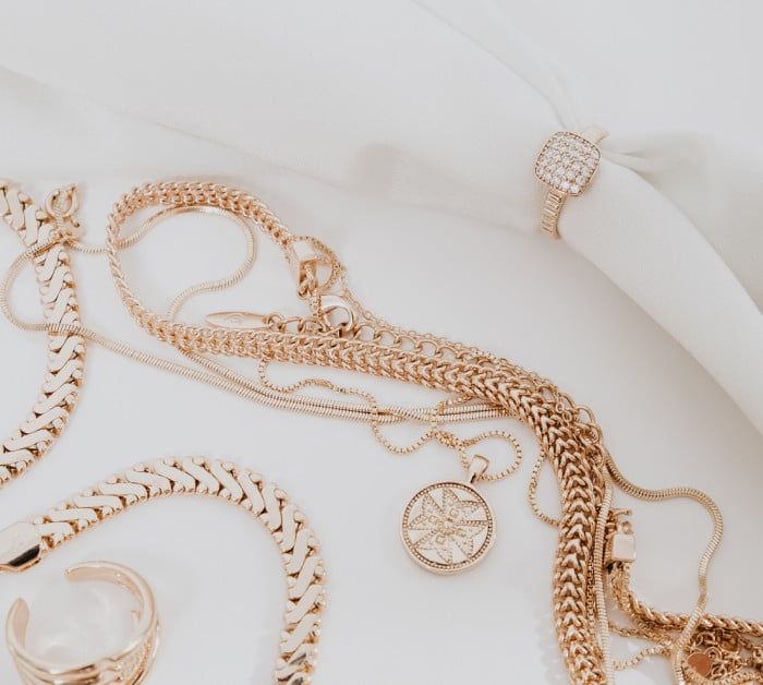 accessories that indispensable womens styles