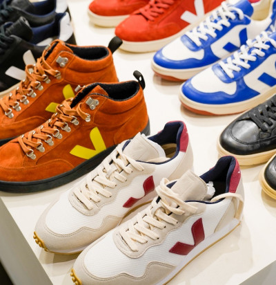 sneakers colours