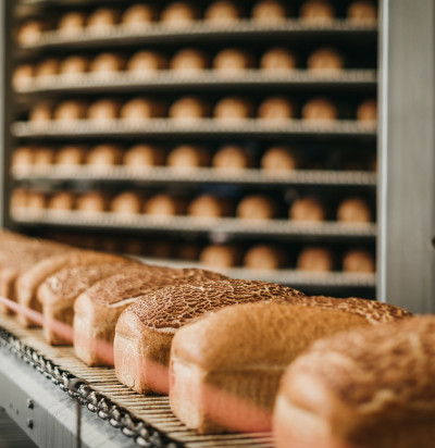 bread manufacturer