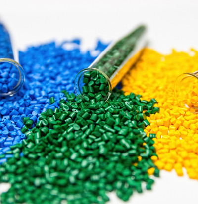 polymeric dye plastic pellets