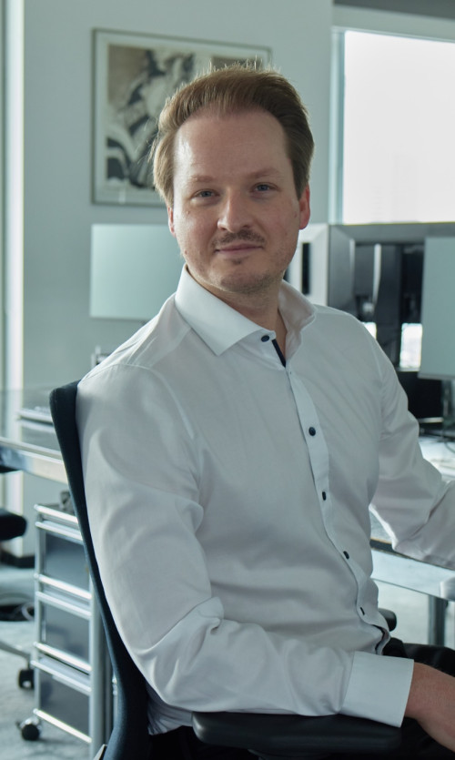 Lukas Augsbach Team