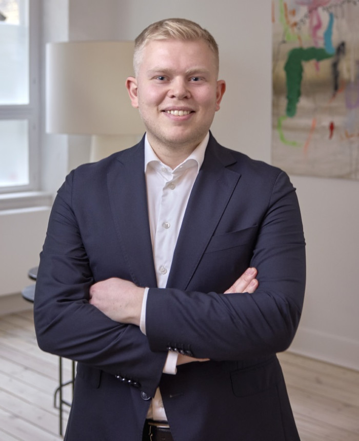 Jeppe Larsen_Team