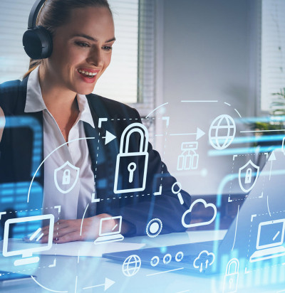 call quality monitoring depiction CX agent showing compliance with regulatory requirements