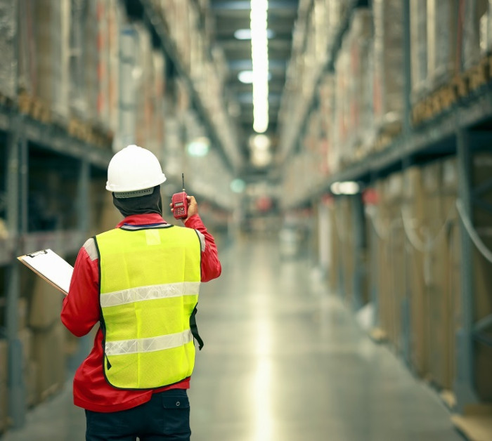 handling transport boxes